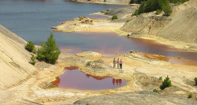 Kaz Dağı’nın eteklerinde asit gölleri oluştu