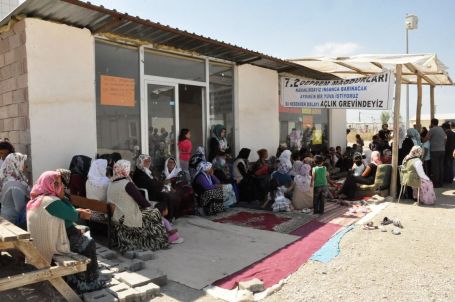 Onlar için deprem bitmedi