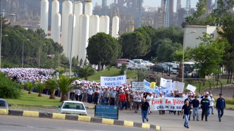 İSDEMİR'de işçi eylemi devam ediyor