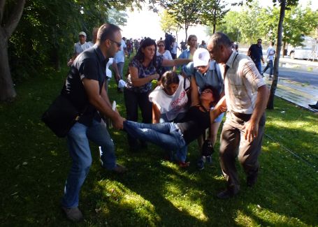 Toplusözleşme yürüyüşüne gazlı müdahale