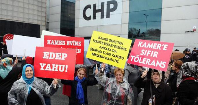 AKP\'li kadınlar Kamer Genç\'i protesto etti