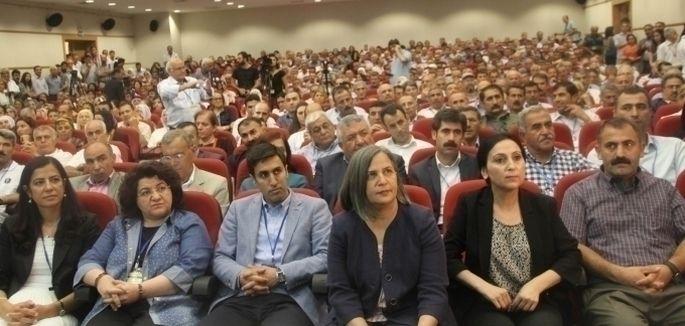 BDP\'nin adı Demokratik Bölgeler Partisi oldu