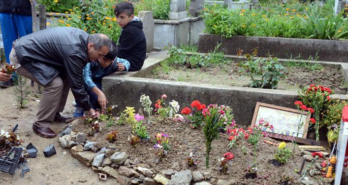 Bu çiçekler Berkin’i vuranların annelerine