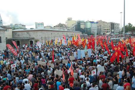 Linç girişimi her yerde protesto edildi