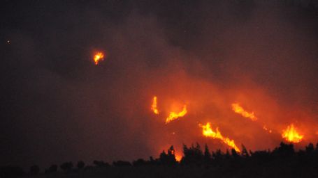 Hatay’daki orman yangını 2 ayrı noktada sürüyor