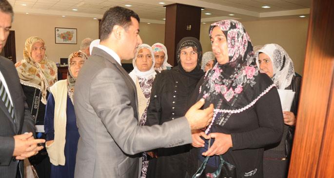 Demirtaş çadır eylemi başlatan ailelerle görüştü