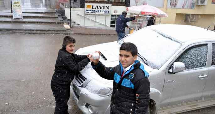 Bölge\'de çok sayıda kentte okullar yarın tatil edildi