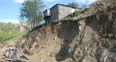 ‘HES Cumhuriyeti’nde çocuk işçi cinayeti