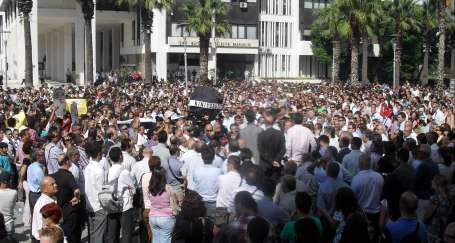 ‘Öğretmen düşmanı bakan istifa’