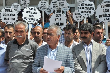 TES-İŞ üyeleri DEDAŞ’ı protesto etti