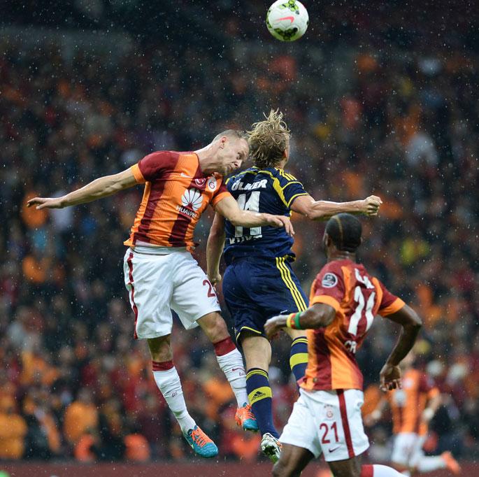 Galatasaray Sneijder’ın golleriyle kazandı: 2-1