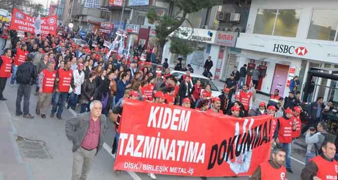 Gebze\'de binler kıdem tazminatı için yürüdü