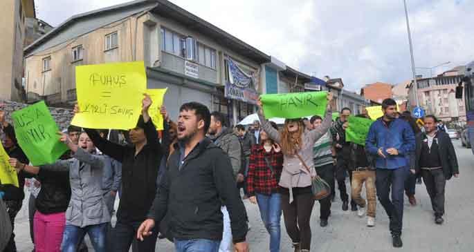 Hakkari Üniversitesi\'nde protesto