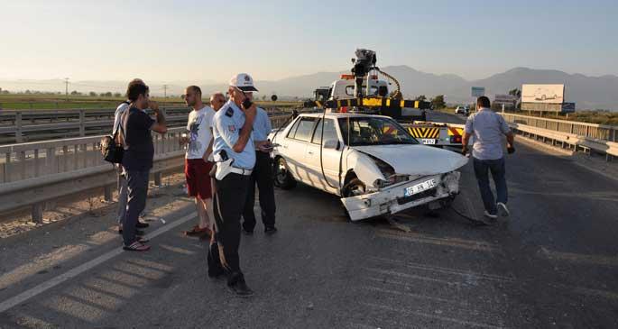 HES\'e işçi taşıyan araç kaza yaptı: 5 işçi yaralandı