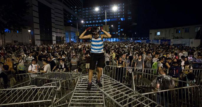 Hong Kong’da ‘ayaklar baş olacak’ korkusu 