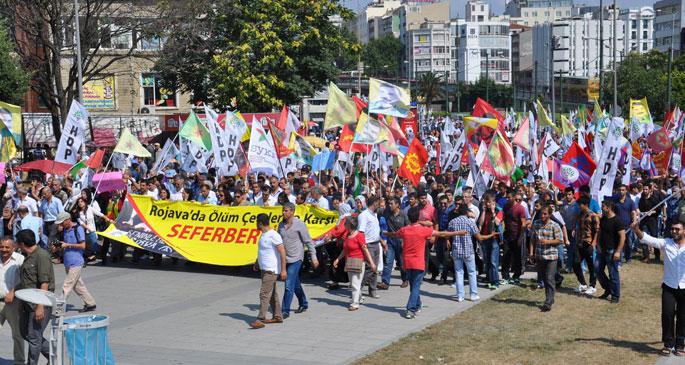 İstanbul’da Rojava’ya destek yürüyüşü 