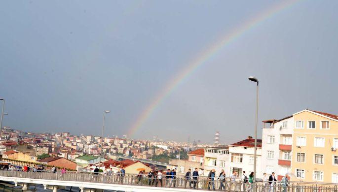 İstanbullulara gökkuşağı sürprizi