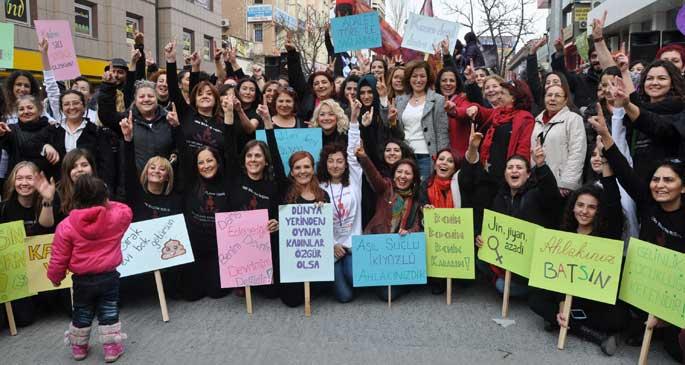 Kadınlardan ‘şiddete sessiz kalma’ dansı