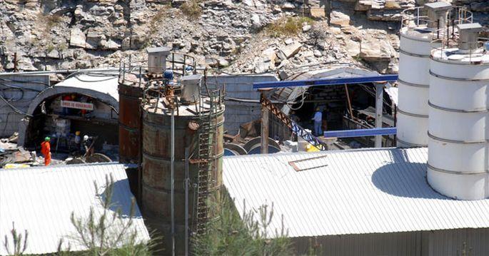 Kömür ocağında sıkıyönetim; Madenin tahliye kapısına duvar örülüyor