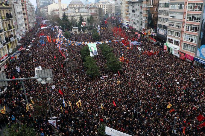 O ekmeği almadan dönmeyeceğiz