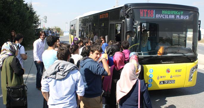 Otobüs hattı iptal, öğrenciler mağdur