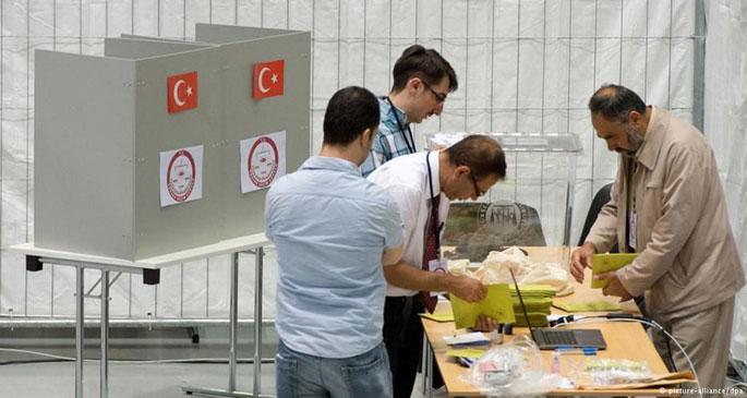 Seçmenler yurt dışında bürokrasiye takıldı