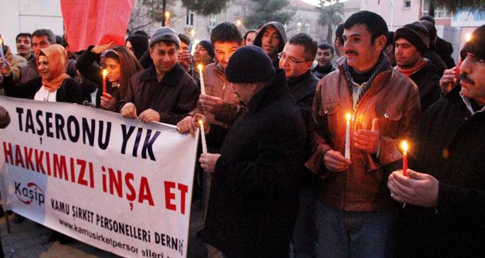 Taşeron işçilerinden mumlu eylem