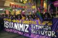 İstanbul'da kadınlar 25 Kasım'da şiddete karşı alana çıktı