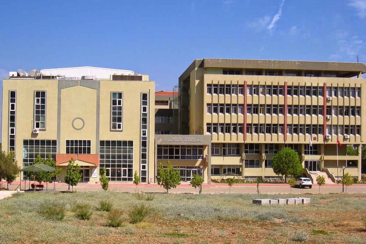 DEÜ Güzel Sanatlar Enstitüsü kapatıldı: Öğrenciler ders seçimi yapamadı, belirsizlik sürüyor