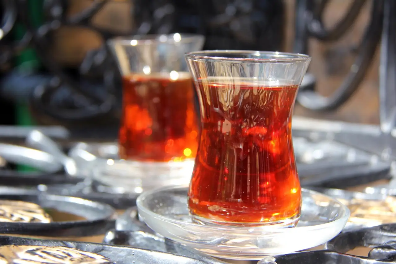 3 çay markasında yasaklı boya tespit edildi