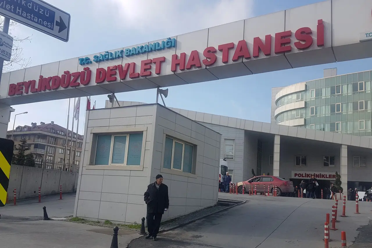 Beylikdüzü Devlet Hastanesinde peş peşe zehirlenme vakası: 30’dan fazla çalışan rahatsızlandı