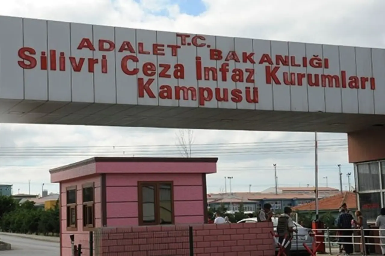 Silivri'de 'sürgün' nakilleri: İBB davası tutukluları farklı cezaevlerine sevk edildi