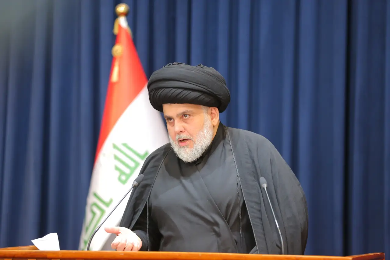 Irak'ta Şii lider Sadr, silahlı gücün devlet bünyesine geçtiğini ilan etti: Irak Başbakanı Zeydi memnuniyet bildirdi
