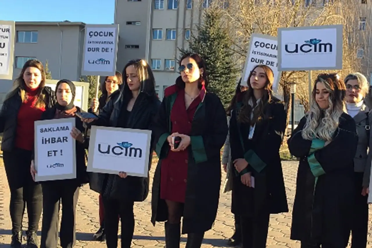 Öğrencisine istismardan ceza alan okul müdürü ikinci bir istismar davası olmasına rağmen tahliye edildi
