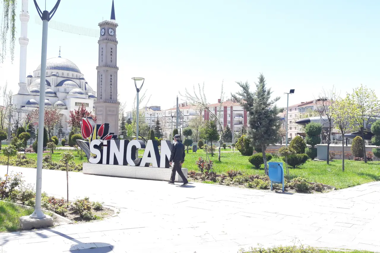 Sincan OSB ASO 1 Camii’nde Deniz Göktaş’ın tutuklanmasını konuştuk: 'Yukarıdan ne geliyorsa onu okuyorlar; Diyanete de güvenimiz kalmadı artık'