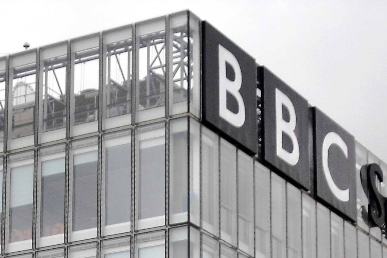 BBC, 500 milyon sterlinlik tasarruf planı kapsamında 550 kişinin işine son verecek