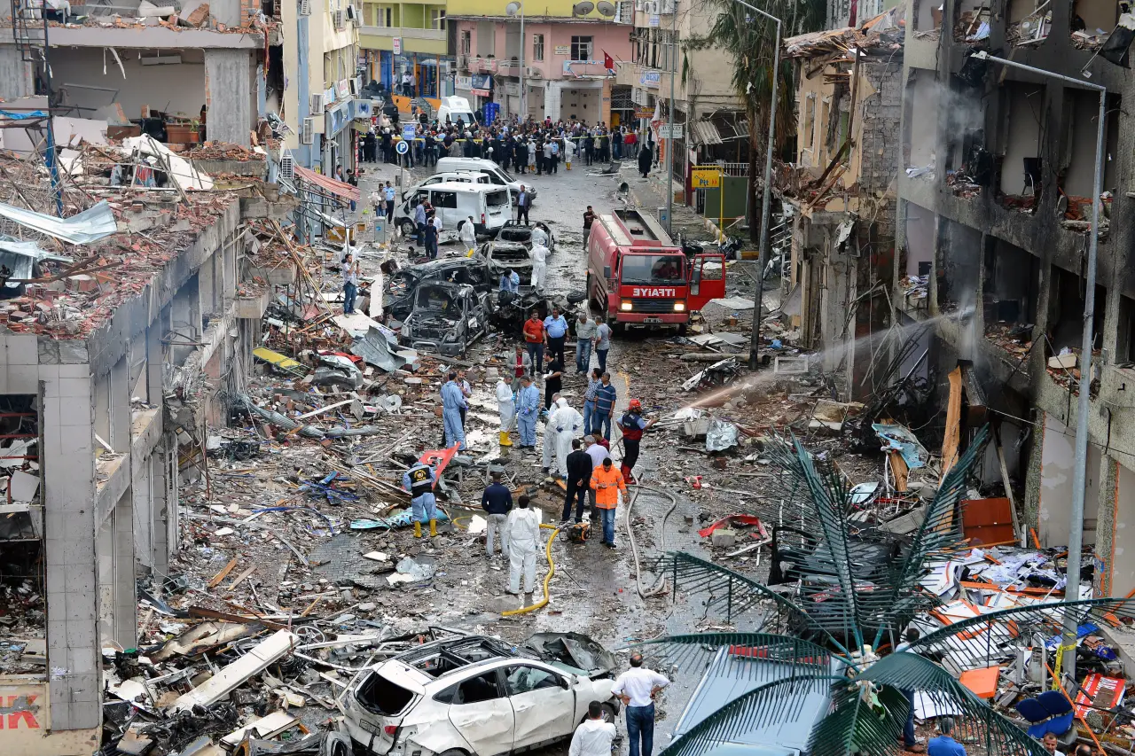 Reyhanlı Katliamı'nın üzerinden 11 yıl geçti: Yol verenler yargılanmadı -  Evrensel