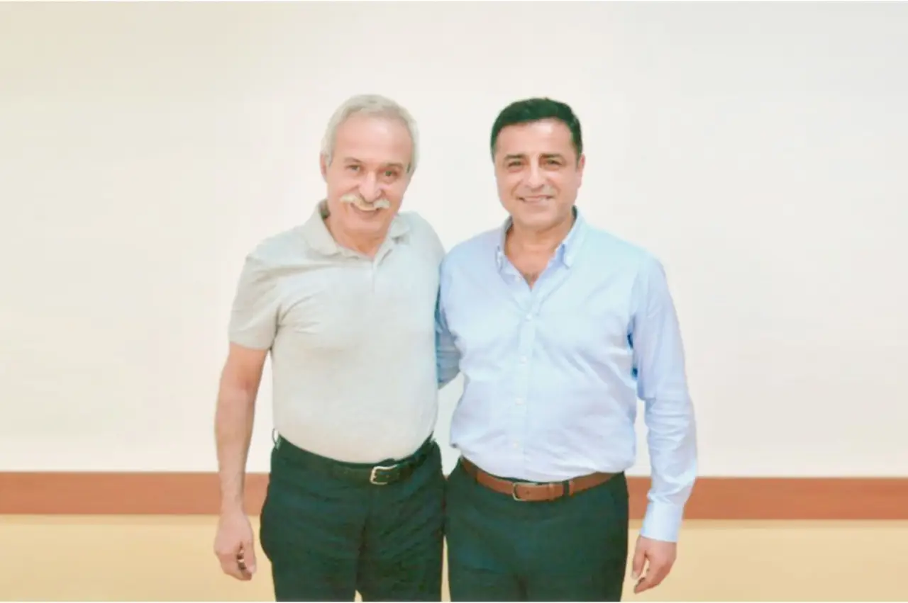 Demirtaş ve Mızraklı'dan 'çerçeve yasa' açıklaması: 'El ele geleceğe yürümek zorundayız'