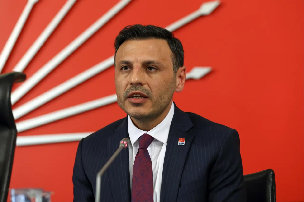 CHP İstanbul yönetiminde toplu istifalar