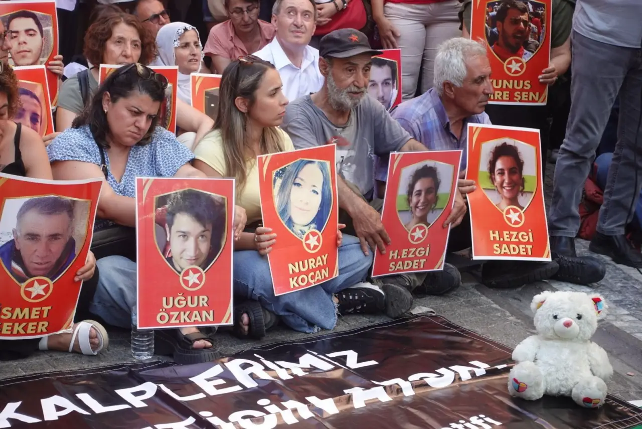 Suruç Katliamı'nda yakınlarını kaybedenlere hapis cezası