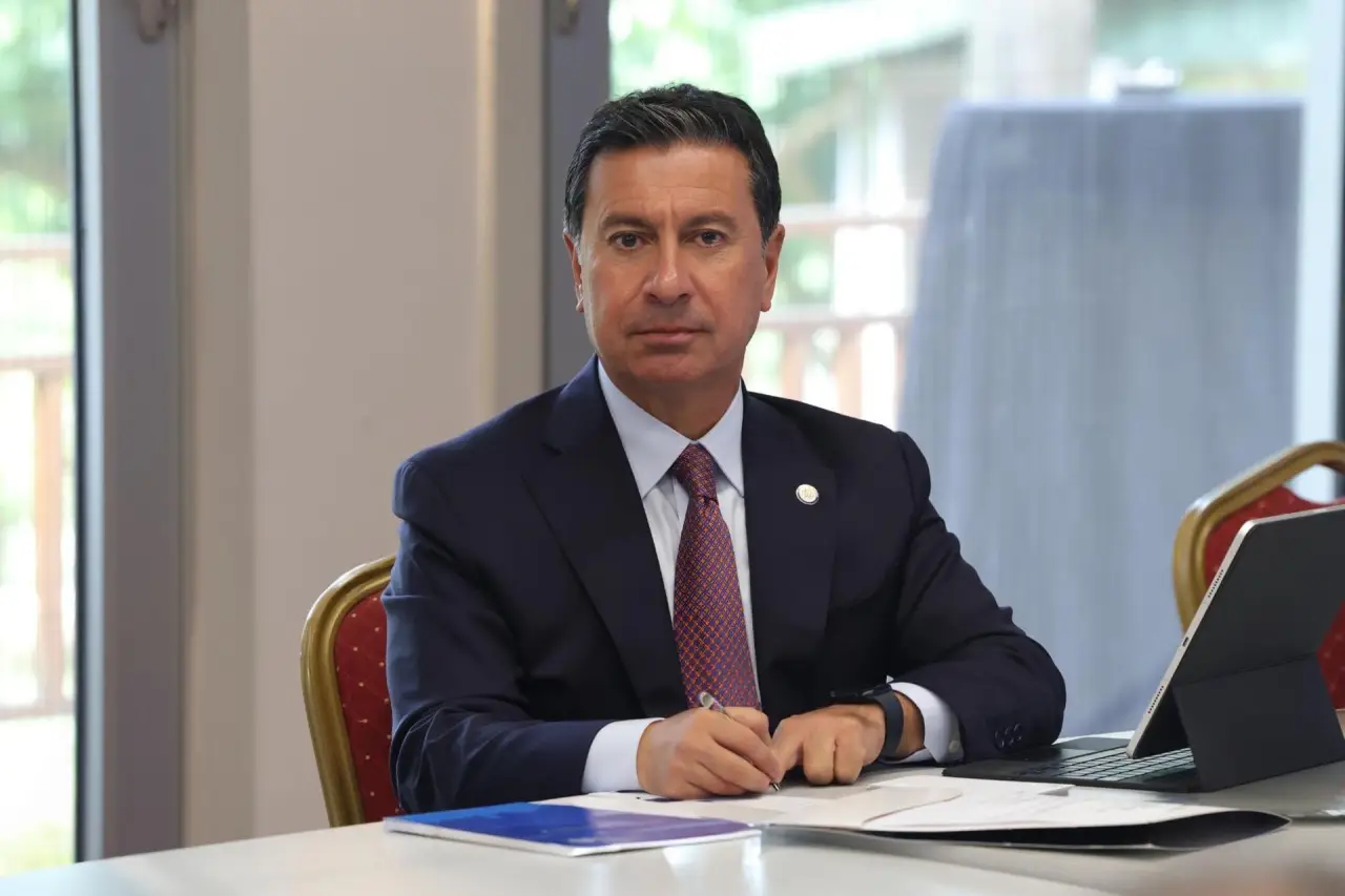 Muğla Büyükşehir Belediye Başkanı Ahmet Aras, CHP'den istifa etti