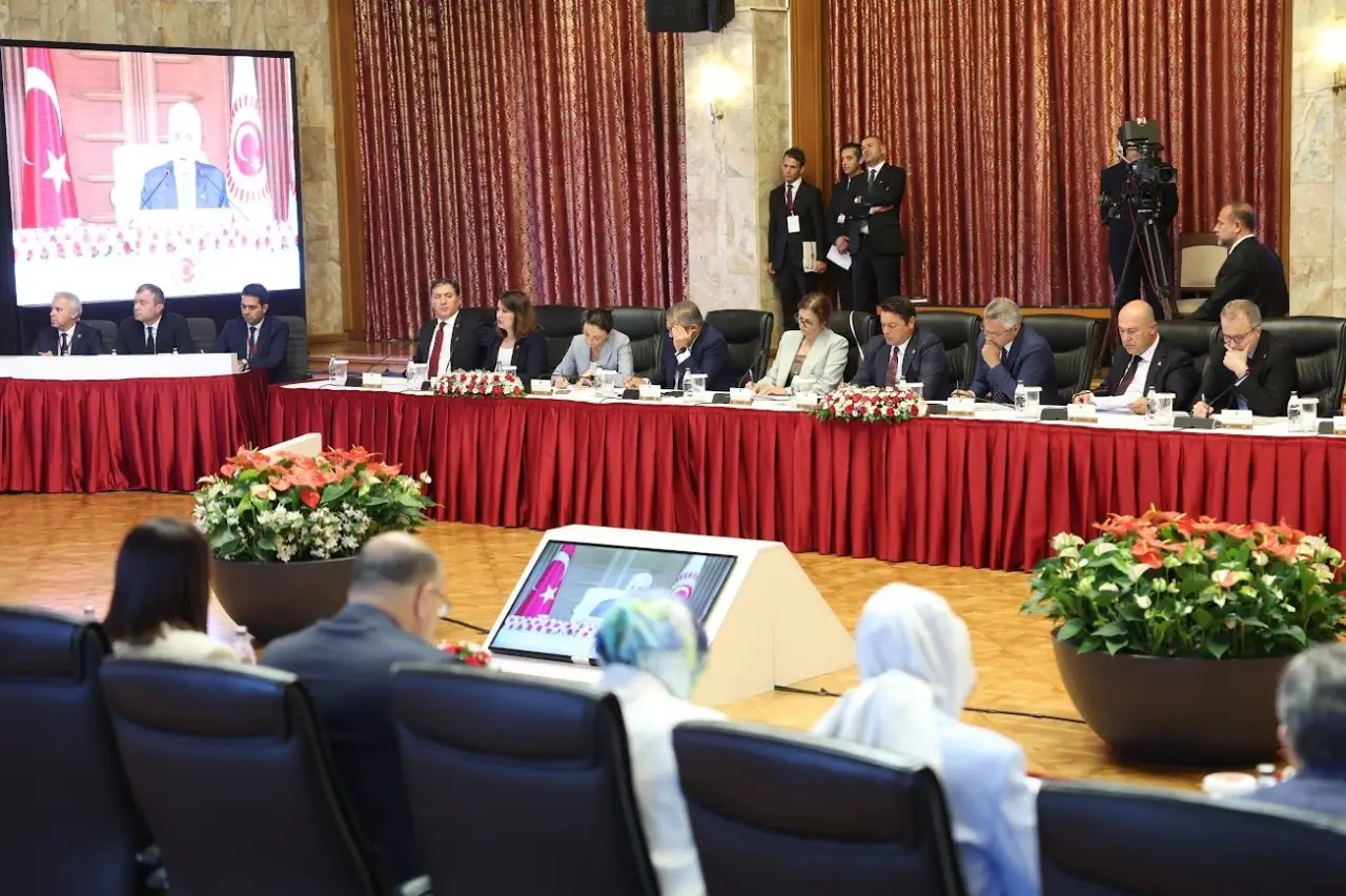 İddia: Çerçeve yasa pazartesi partilere sunulabilir