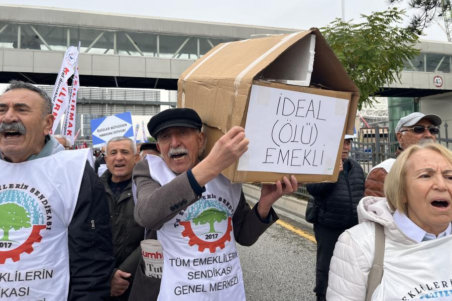 Emeklilerden bayram ikramiyesi tepkisi: '4 bin lira ile ne yapılabilir?
