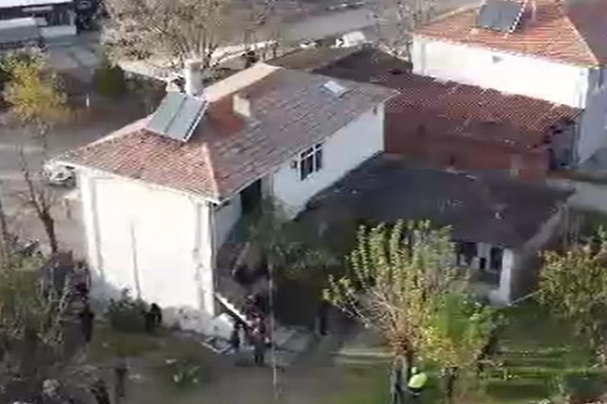 Yine ev yangını: 82 yaşındaki kadın tek başına yaşamını yitirdi