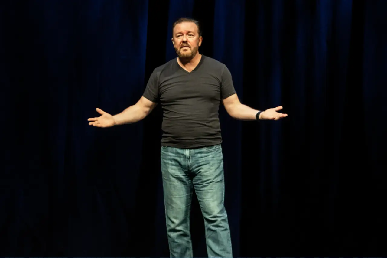 Ünlüler Grammy'de ICE şiddetine karşı konuştu: Ricky Gervais alay etti