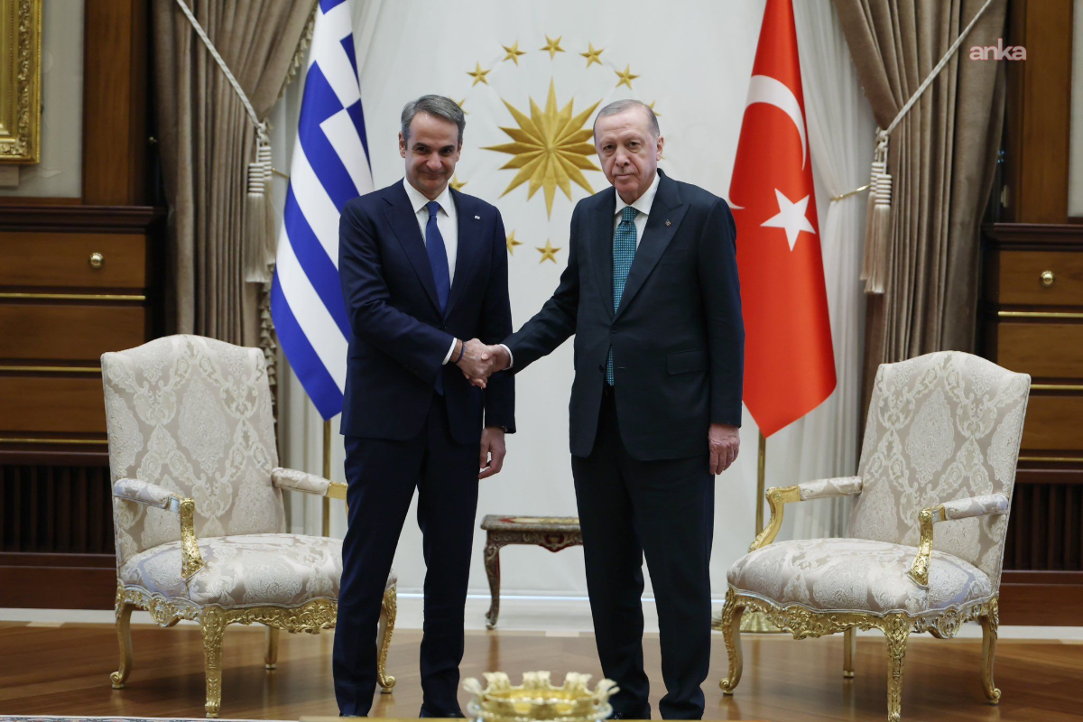 Erdoğan ve Miçotakis, Saray'da bir araya geldi: Adalardaki silahlanma değil para konuşuldu
