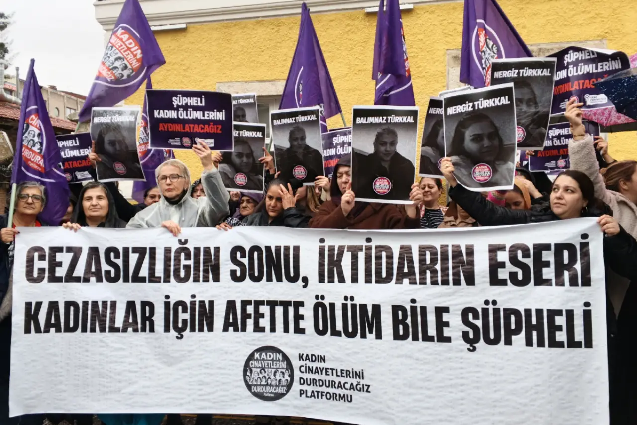 KCDP'den İzmir'de eylem: "Balımnaz ve Nergiz Türkkal’ın ölümü şüpheli ölümdür"