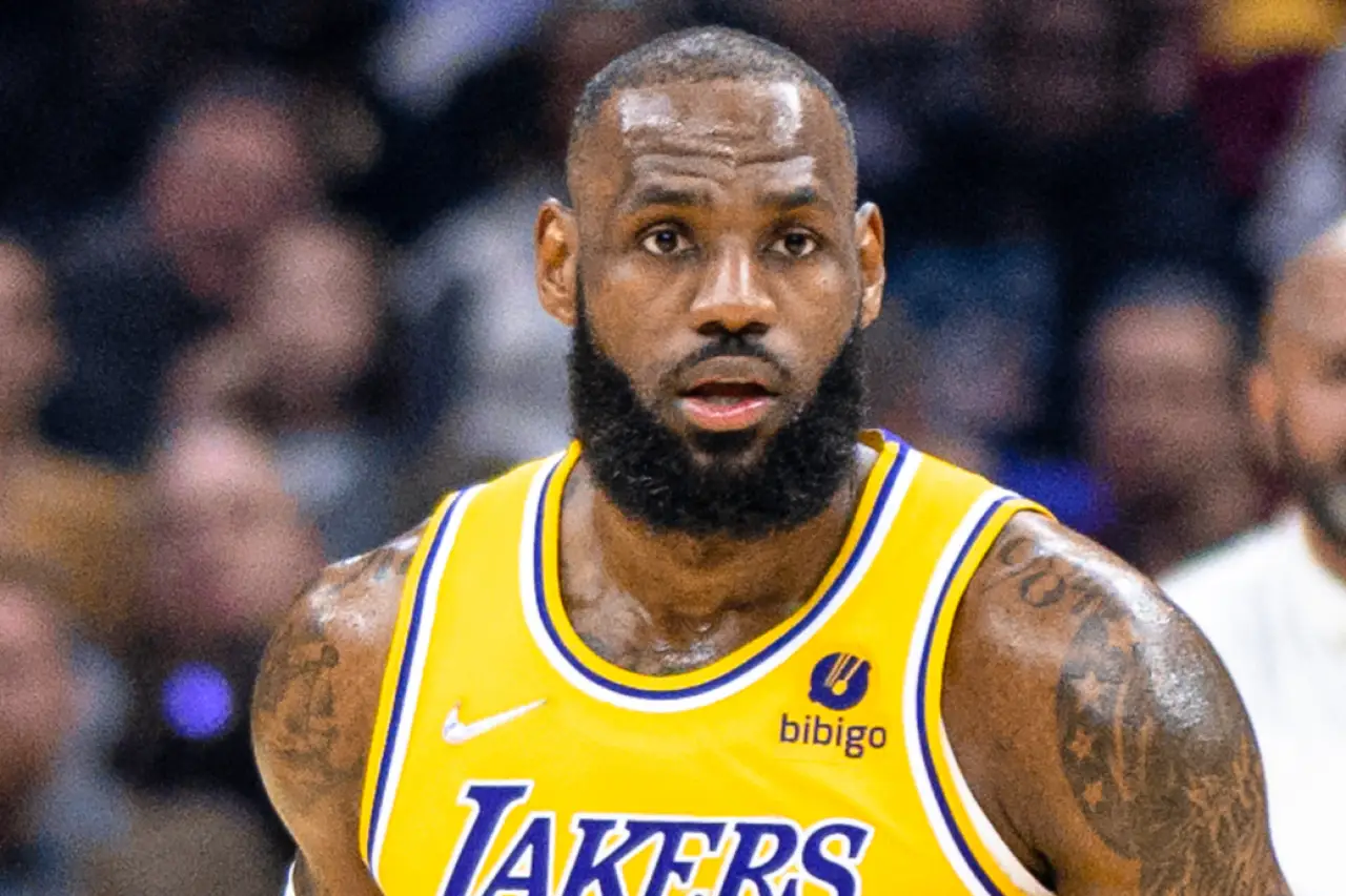 Los Angeles Lakers, LeBron James ile yollarını ayırdı