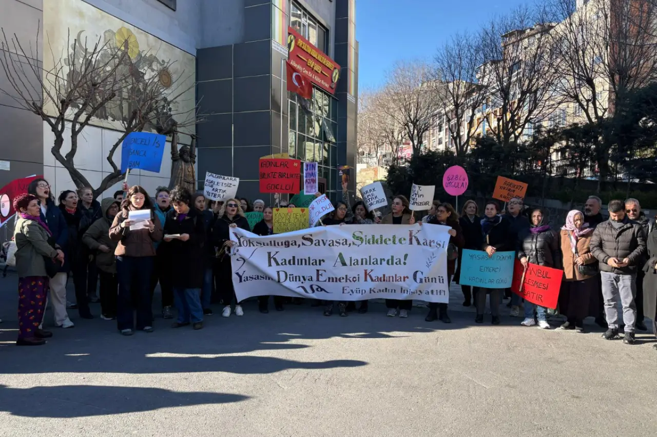 Eyüplü kadınlar 8 Mart'a çağırıyor: “Yoksulluğa, savaşa ve şiddete karşı alanlardayız”