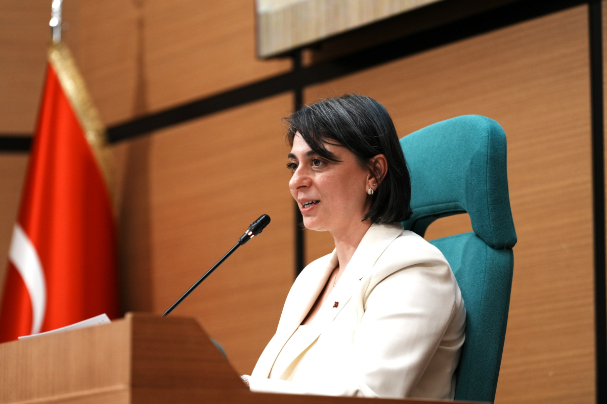 Sinem Dedetaş gözaltından mesaj gönderdi: “Aklım ve kalbim Üsküdar’ın sokaklarında”